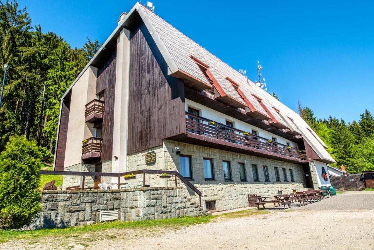 Horsky Hotel Kozubova Dolní Lomná Eksteriør billede