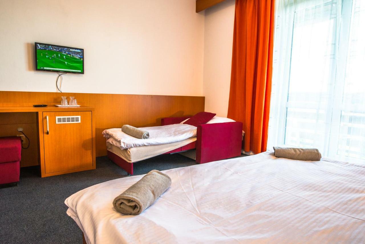 Horsky Hotel Kozubova Dolní Lomná Eksteriør billede