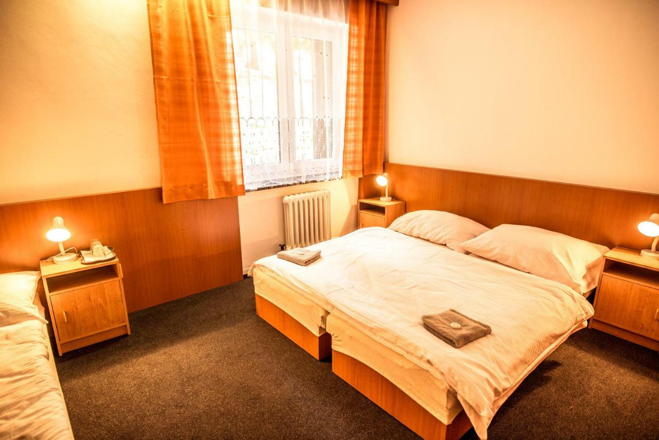 Horsky Hotel Kozubova Dolní Lomná Eksteriør billede