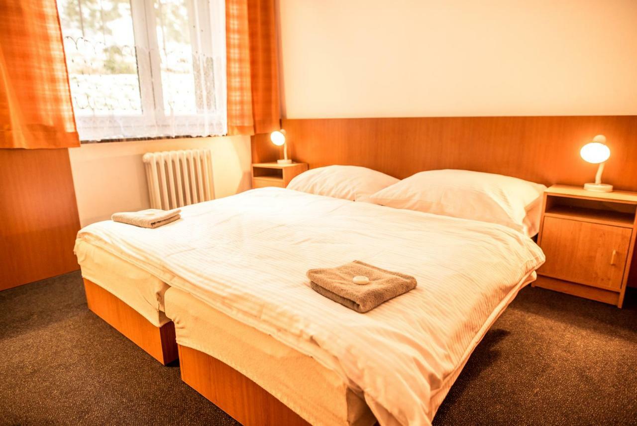 Horsky Hotel Kozubova Dolní Lomná Eksteriør billede
